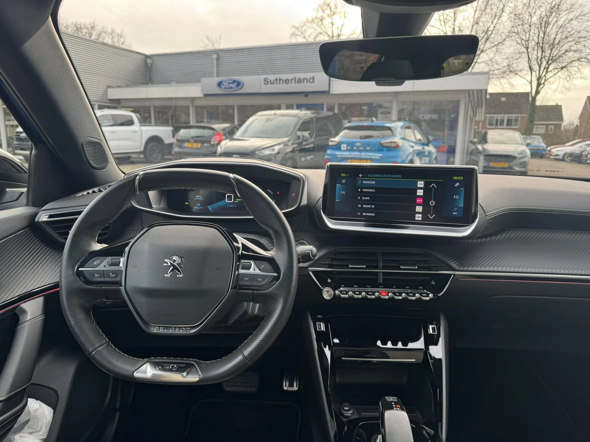 Hoofdafbeelding Peugeot e-2008