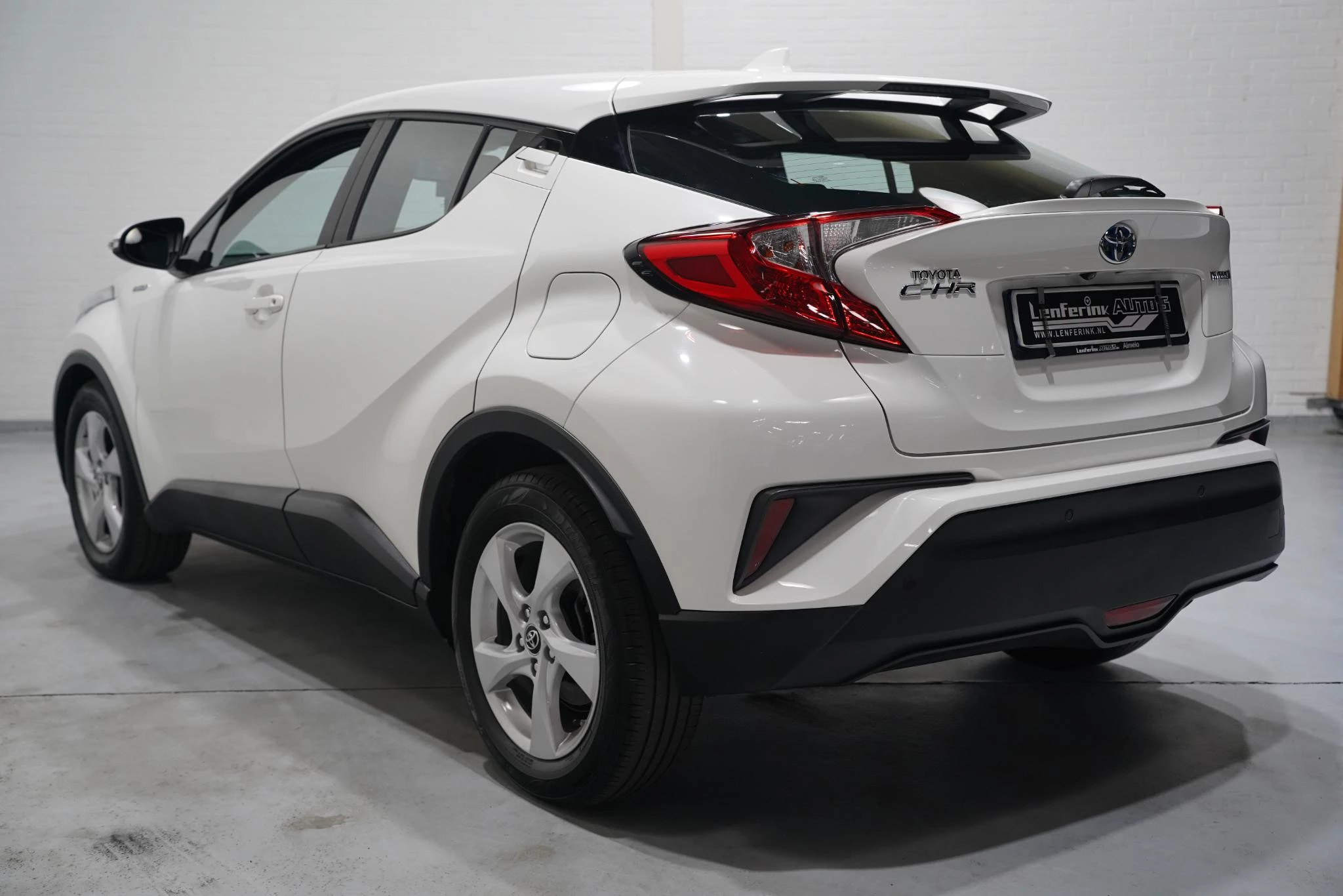 Hoofdafbeelding Toyota C-HR