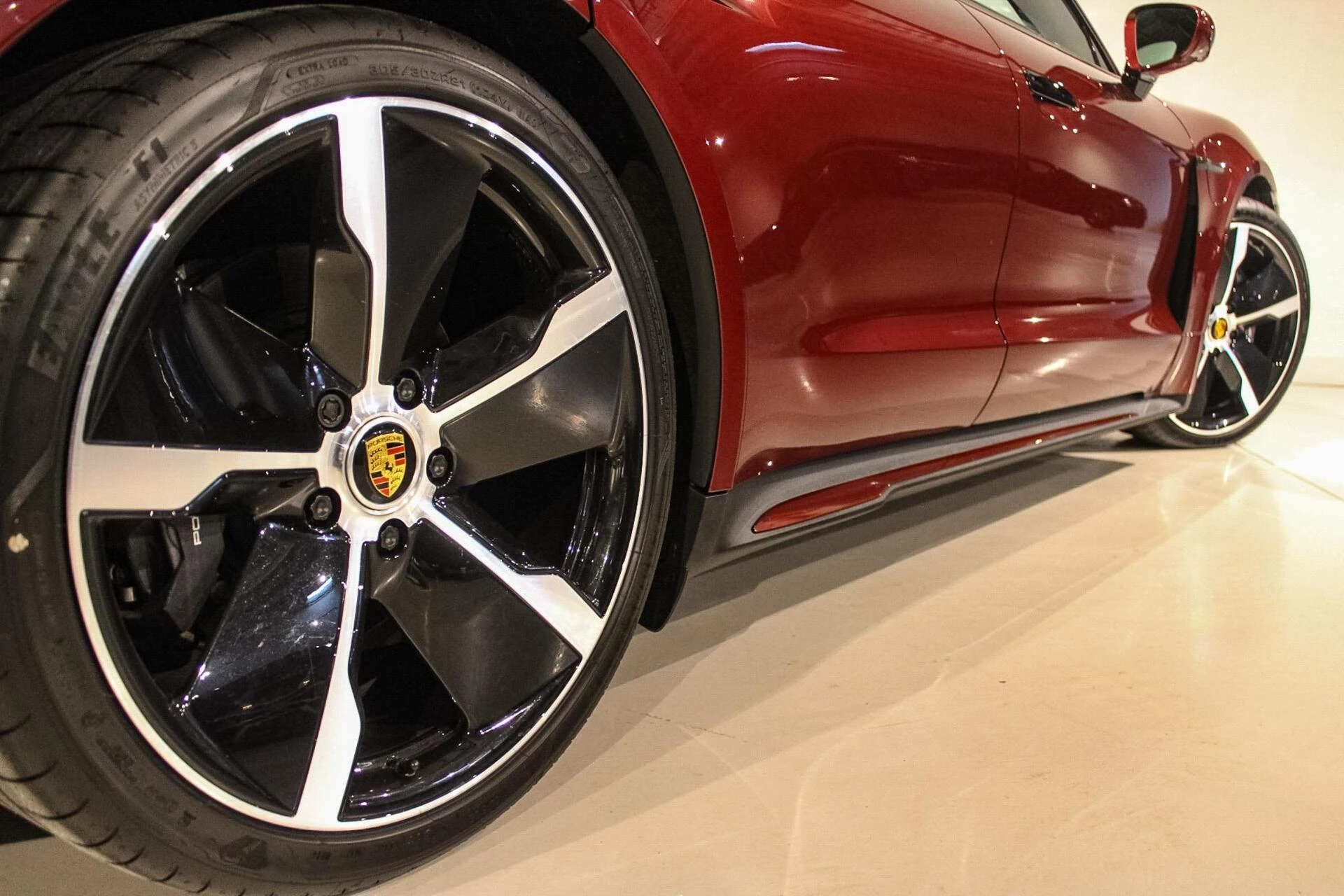 Hoofdafbeelding Porsche Taycan