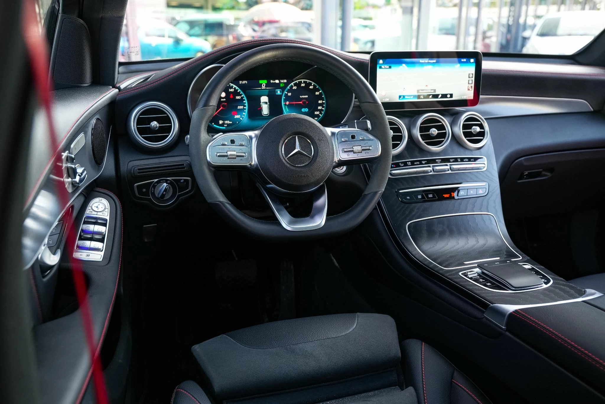 Hoofdafbeelding Mercedes-Benz GLC