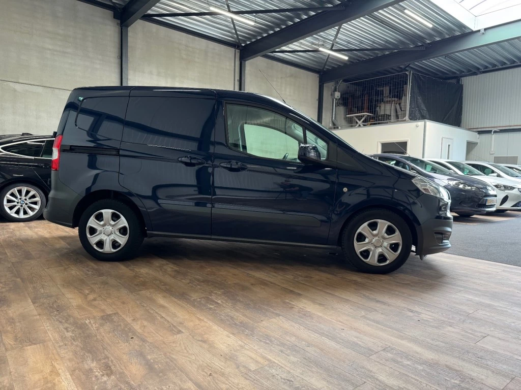 Hoofdafbeelding Ford Transit Courier