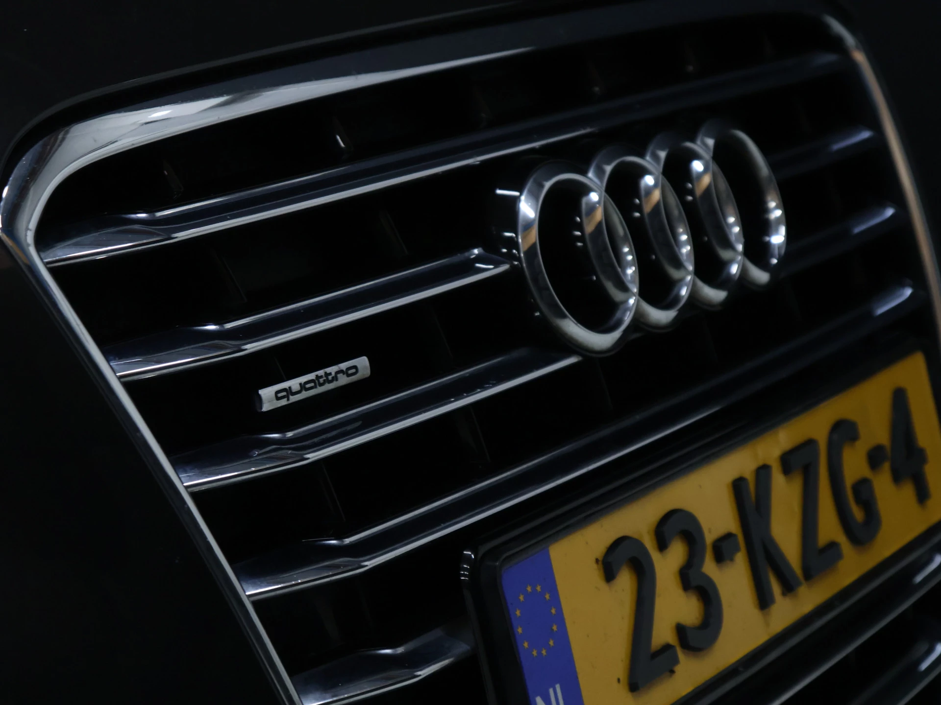 Hoofdafbeelding Audi A8