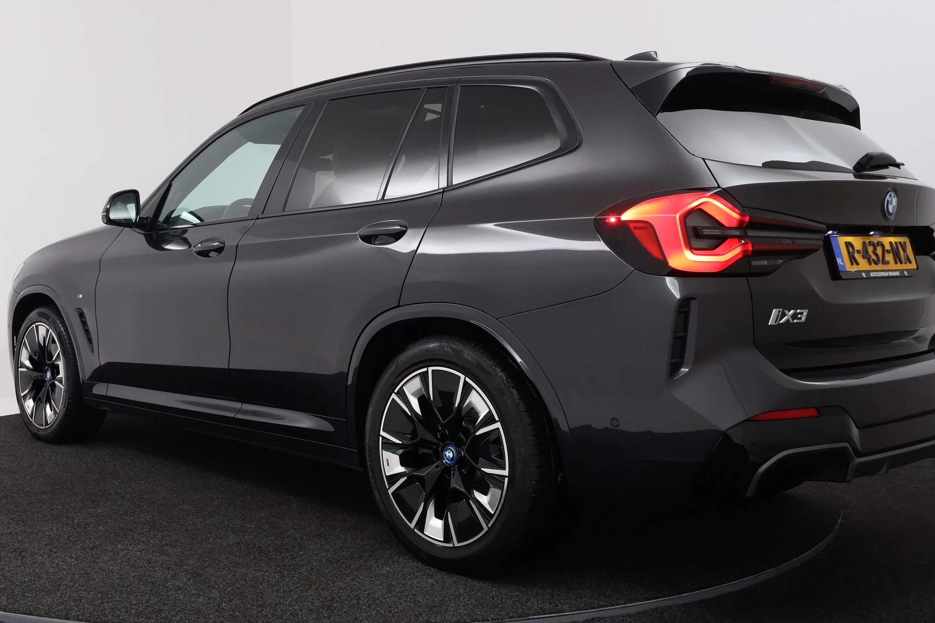 Hoofdafbeelding BMW iX3
