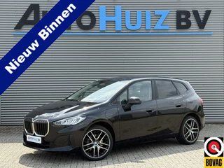 BMW 2 Serie Active Tourer 225e xDrive Trekhaak Achteruitrijcamera Sportstoelen Carplay PDC LED 19 Inch DAB BMW Live Cockpit Plus