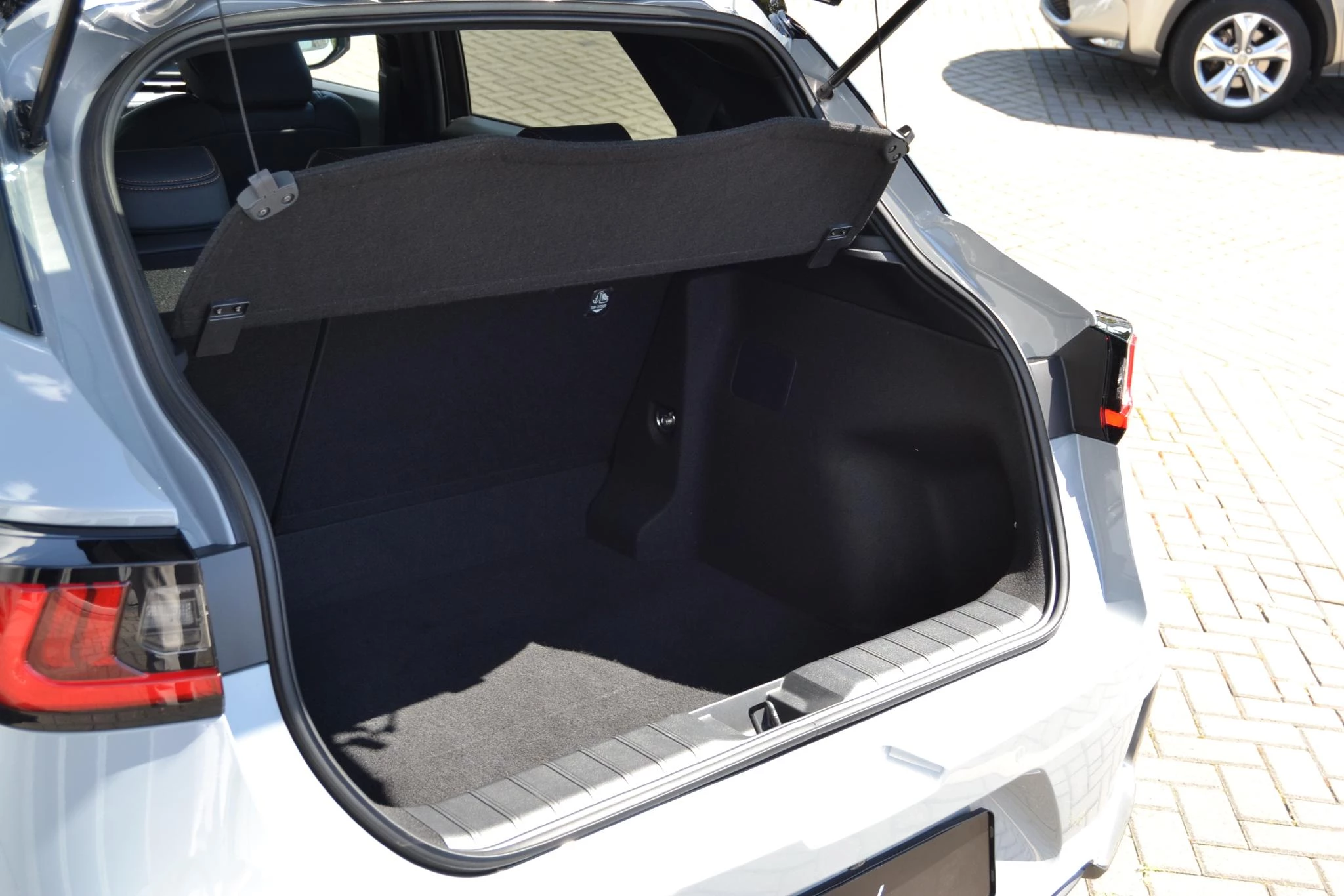 Hoofdafbeelding Lexus LBX