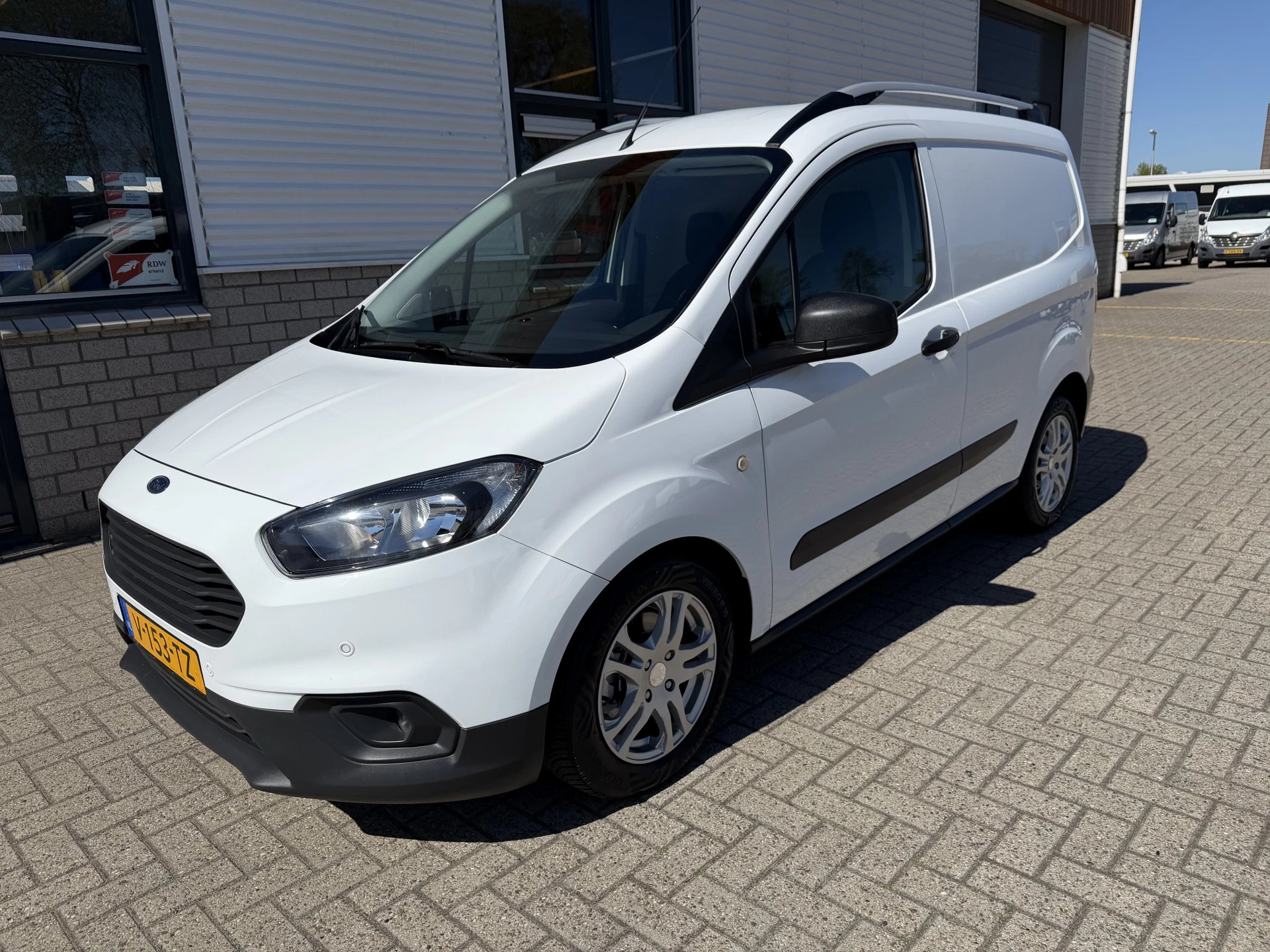 Hoofdafbeelding Ford Transit Courier