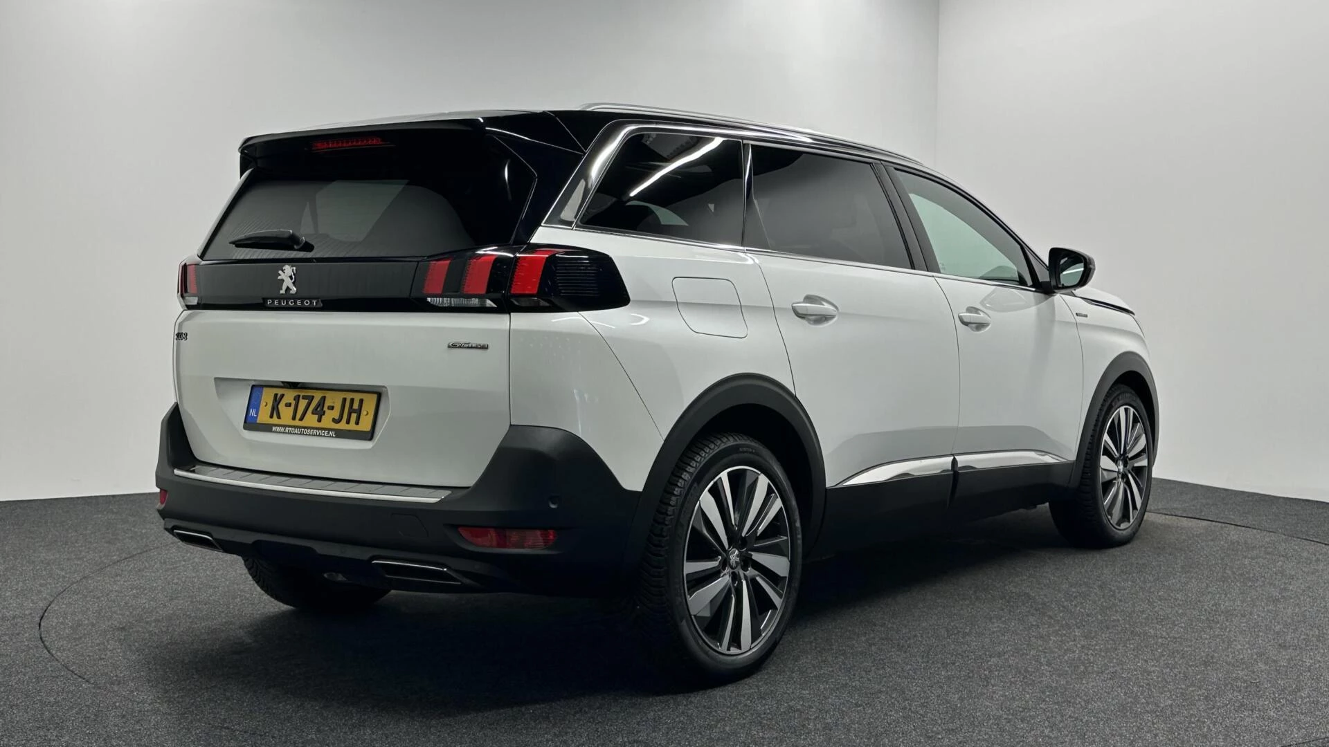 Hoofdafbeelding Peugeot 5008
