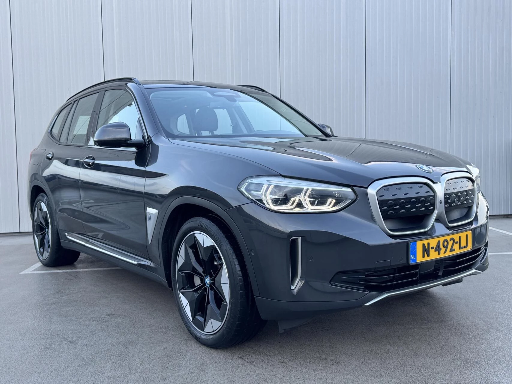 Hoofdafbeelding BMW iX3