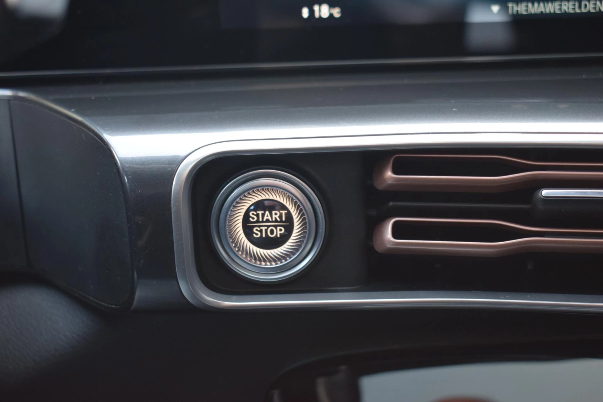 Hoofdafbeelding Mercedes-Benz EQC