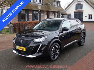 Hoofdafbeelding Peugeot e-2008 Peugeot e-2008 EV Allure 50 kWh SOH 94% / CARPLAY / CRUISE / ACHTERUITRIJCAMERA