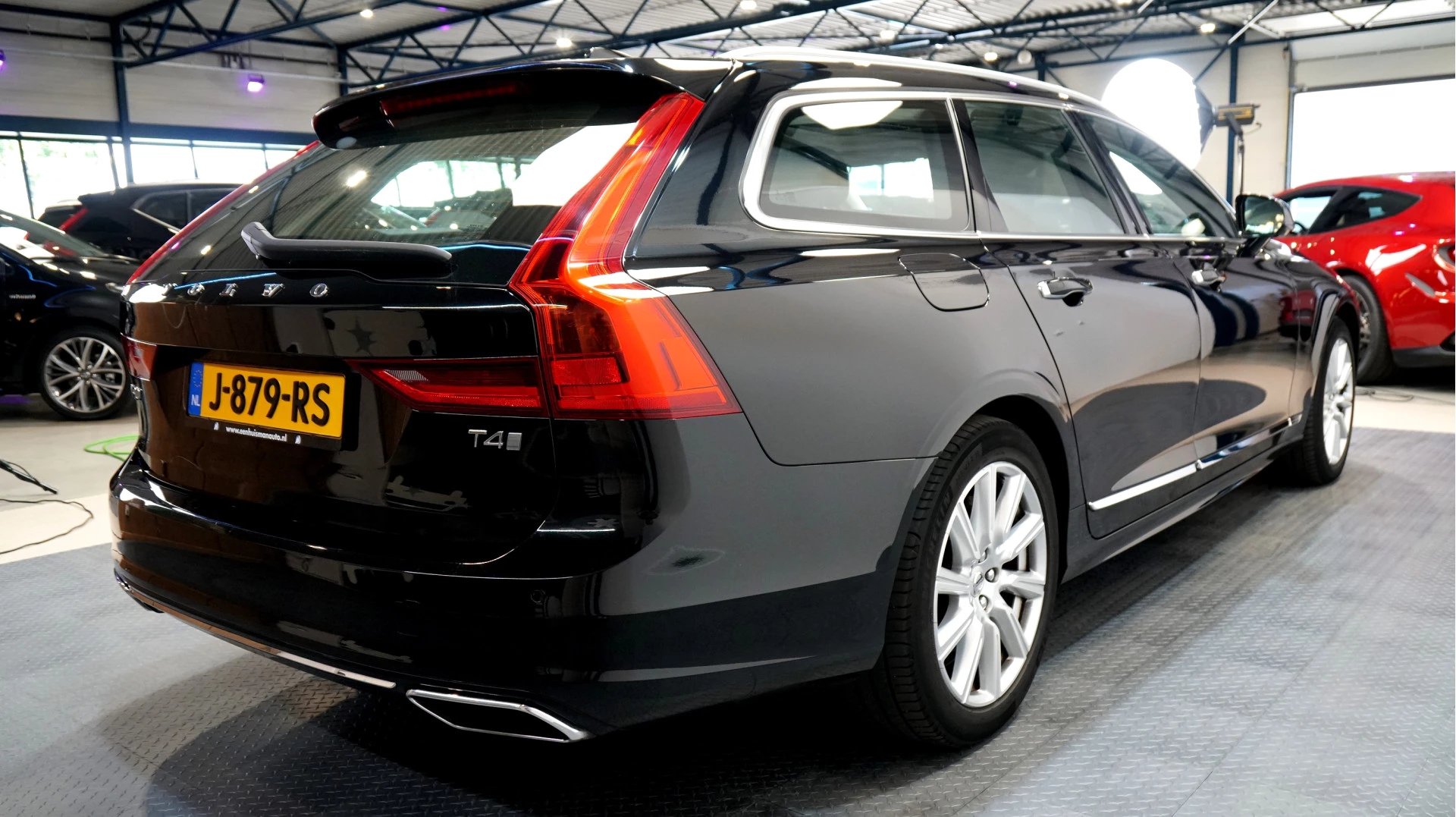 Hoofdafbeelding Volvo V90