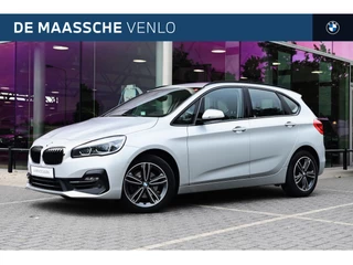 BMW 2 Serie Active Tourer 218i Executive Automaat / Trekhaak / Head Up / Navigatie / Sportstoelen / LED / Stoelverwarming / Camera / 17" LMV