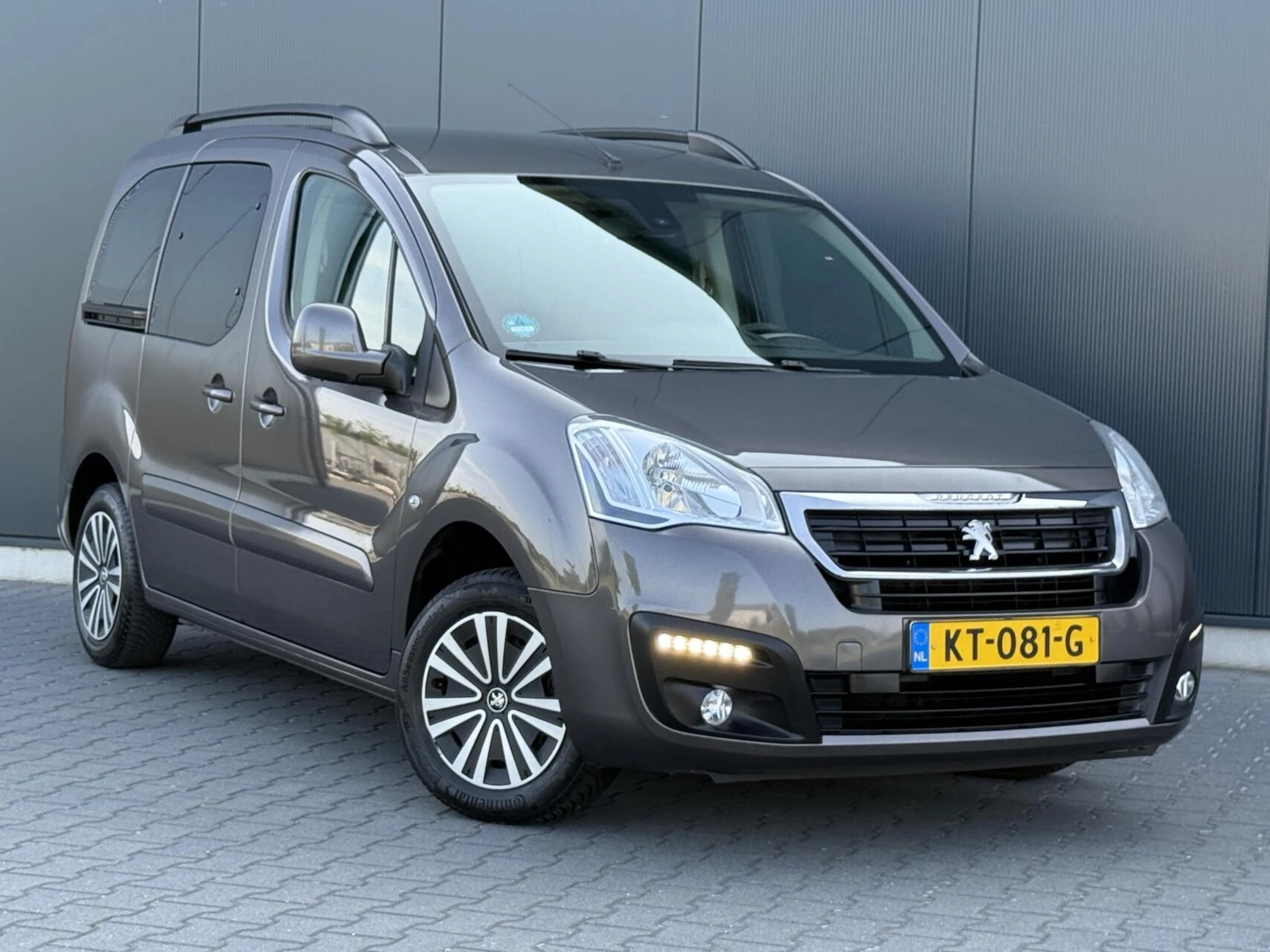 Hoofdafbeelding Peugeot Partner