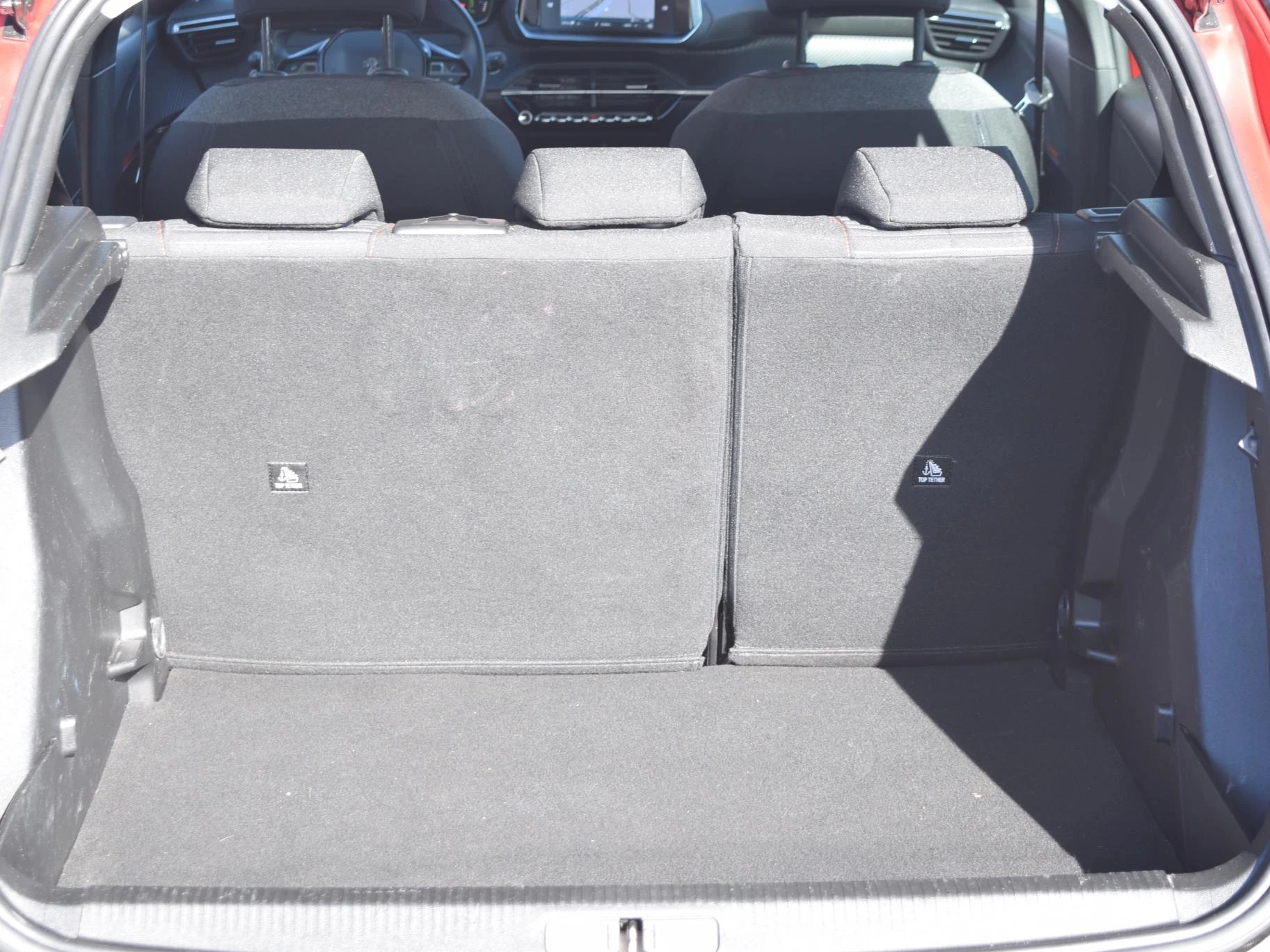 Hoofdafbeelding Peugeot e-2008