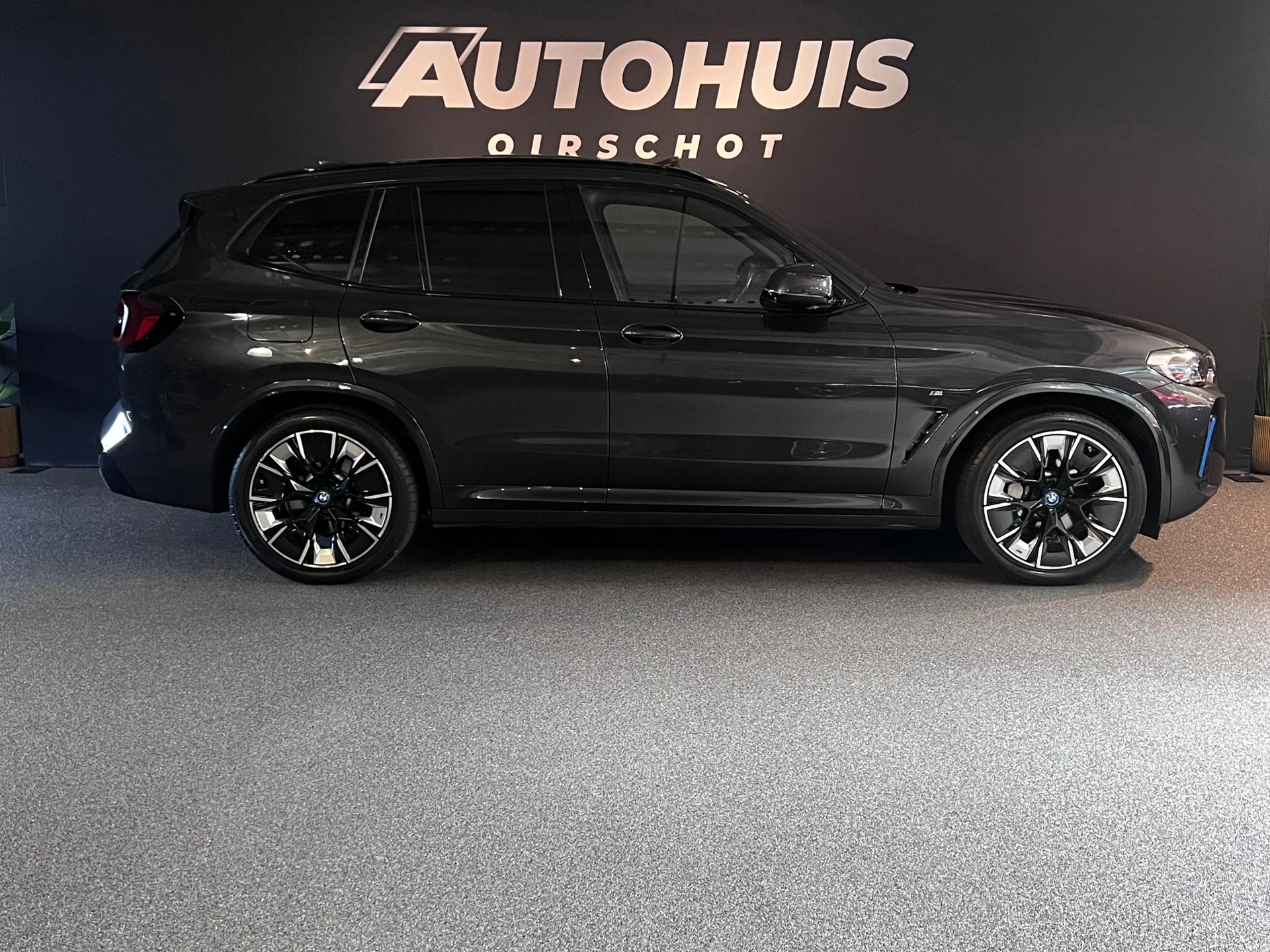 Hoofdafbeelding BMW iX3