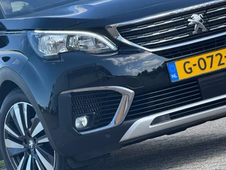 Peugeot 5008 1.2 PureTech Allure - Noir Perla Nera - Panoramisch schuifdak - 7 zitter
