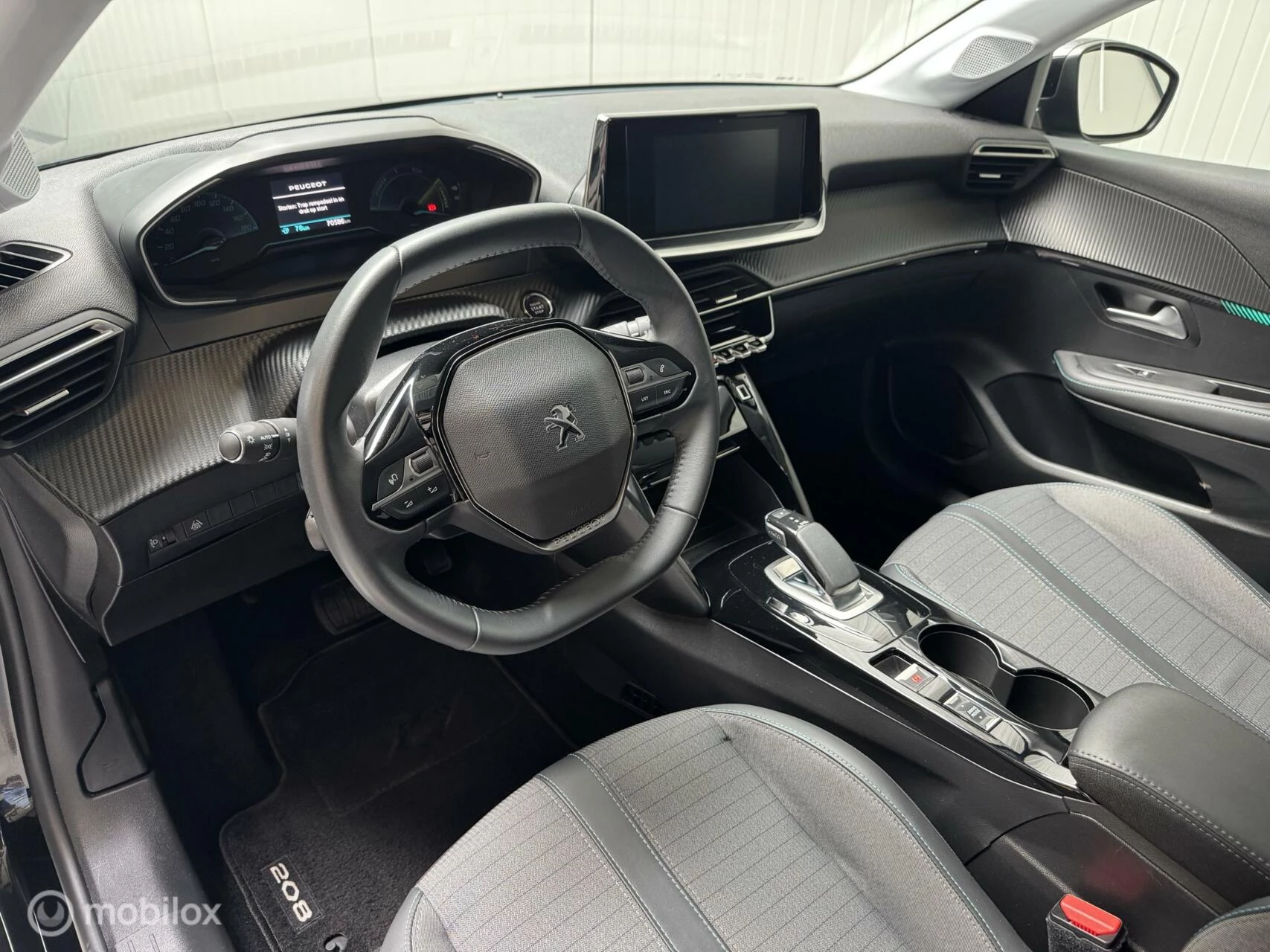 Hoofdafbeelding Peugeot e-208