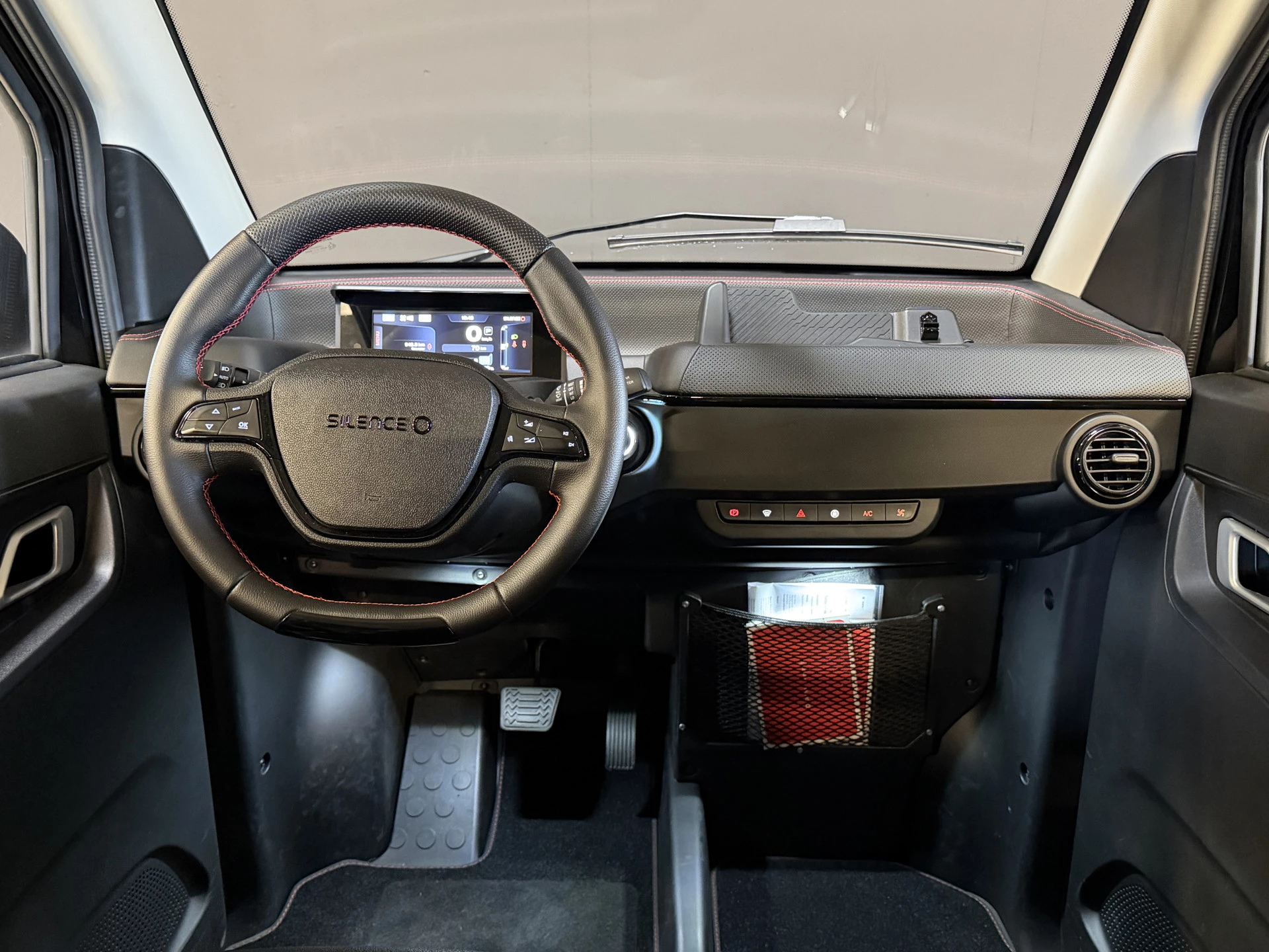 Hoofdafbeelding Silence S04