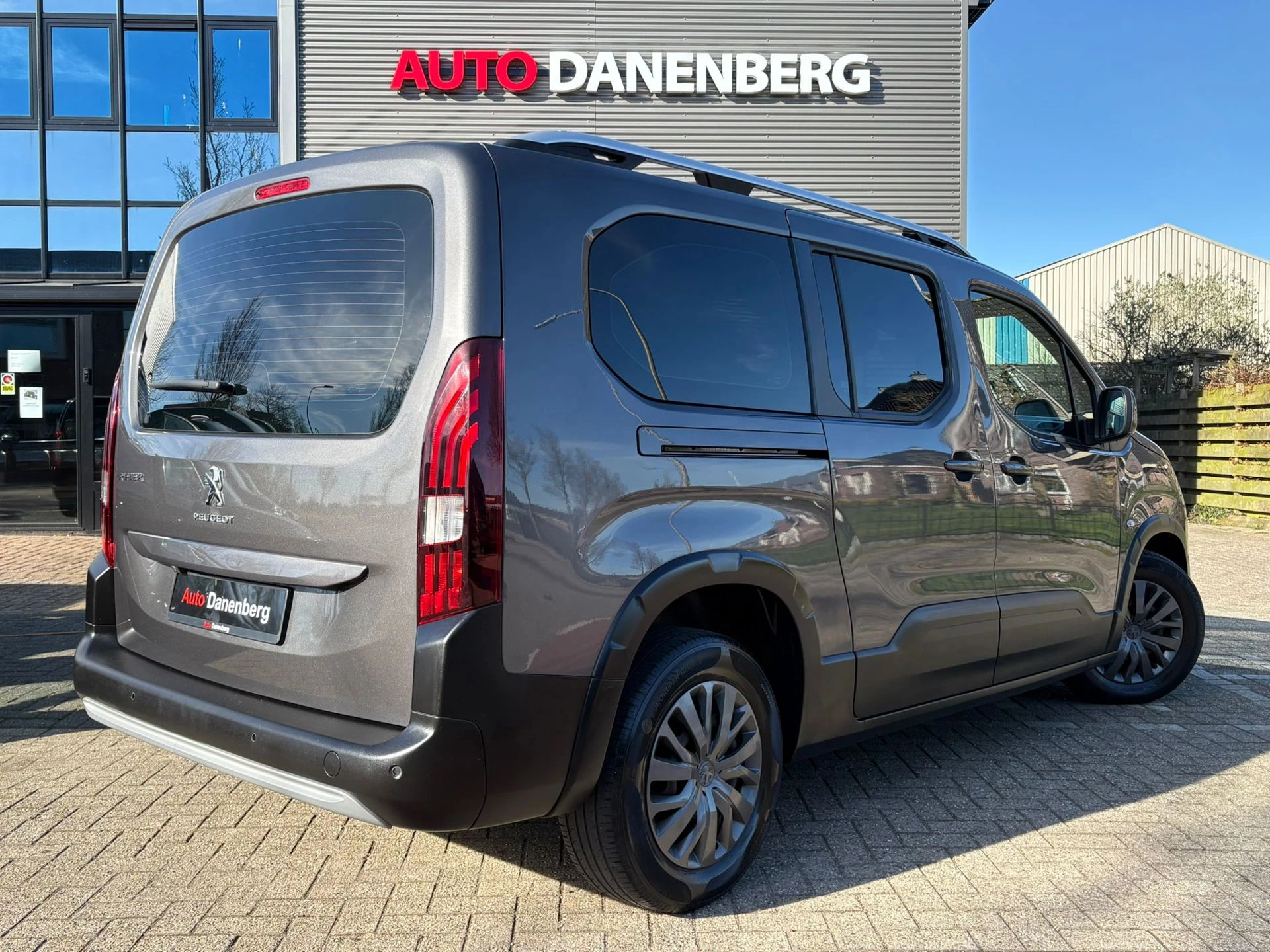 Hoofdafbeelding Peugeot Rifter