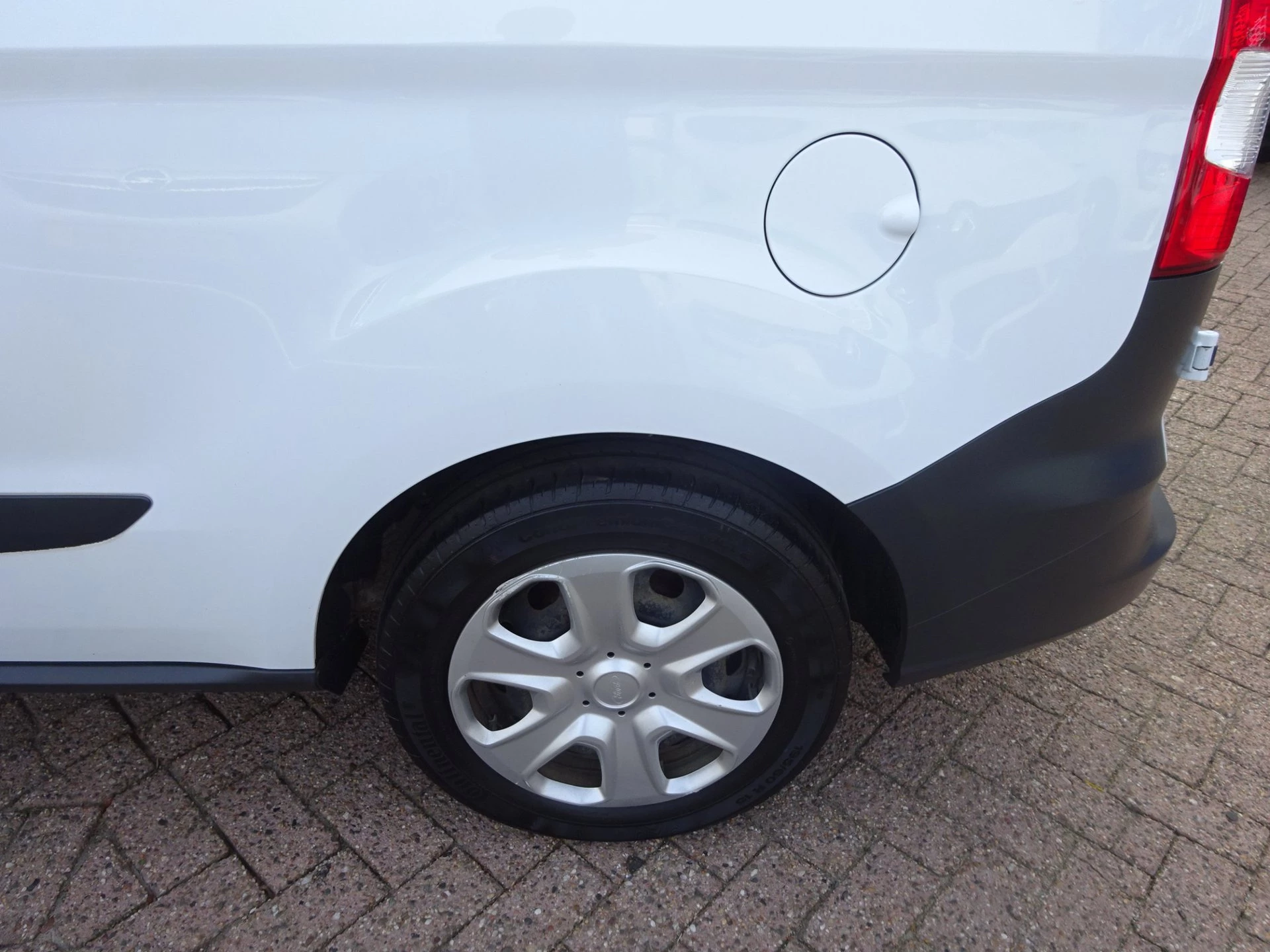 Hoofdafbeelding Ford Transit Courier