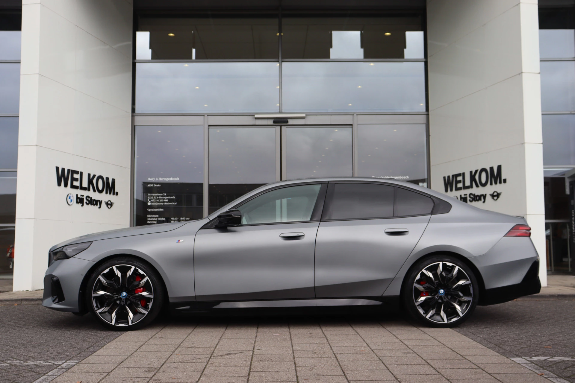 Hoofdafbeelding BMW i5