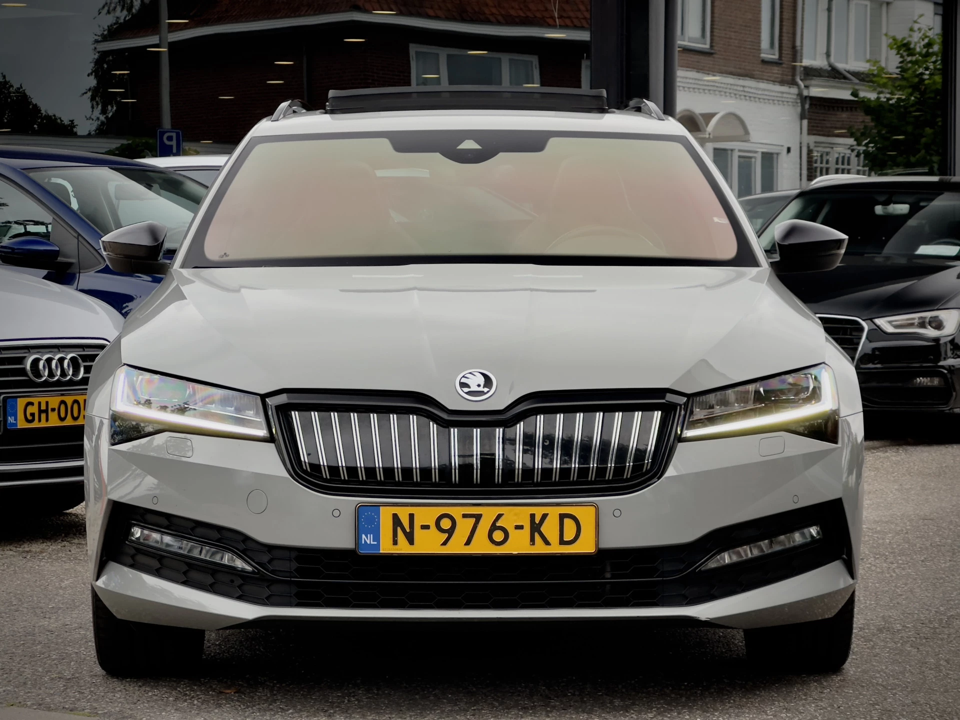 Hoofdafbeelding Škoda Superb