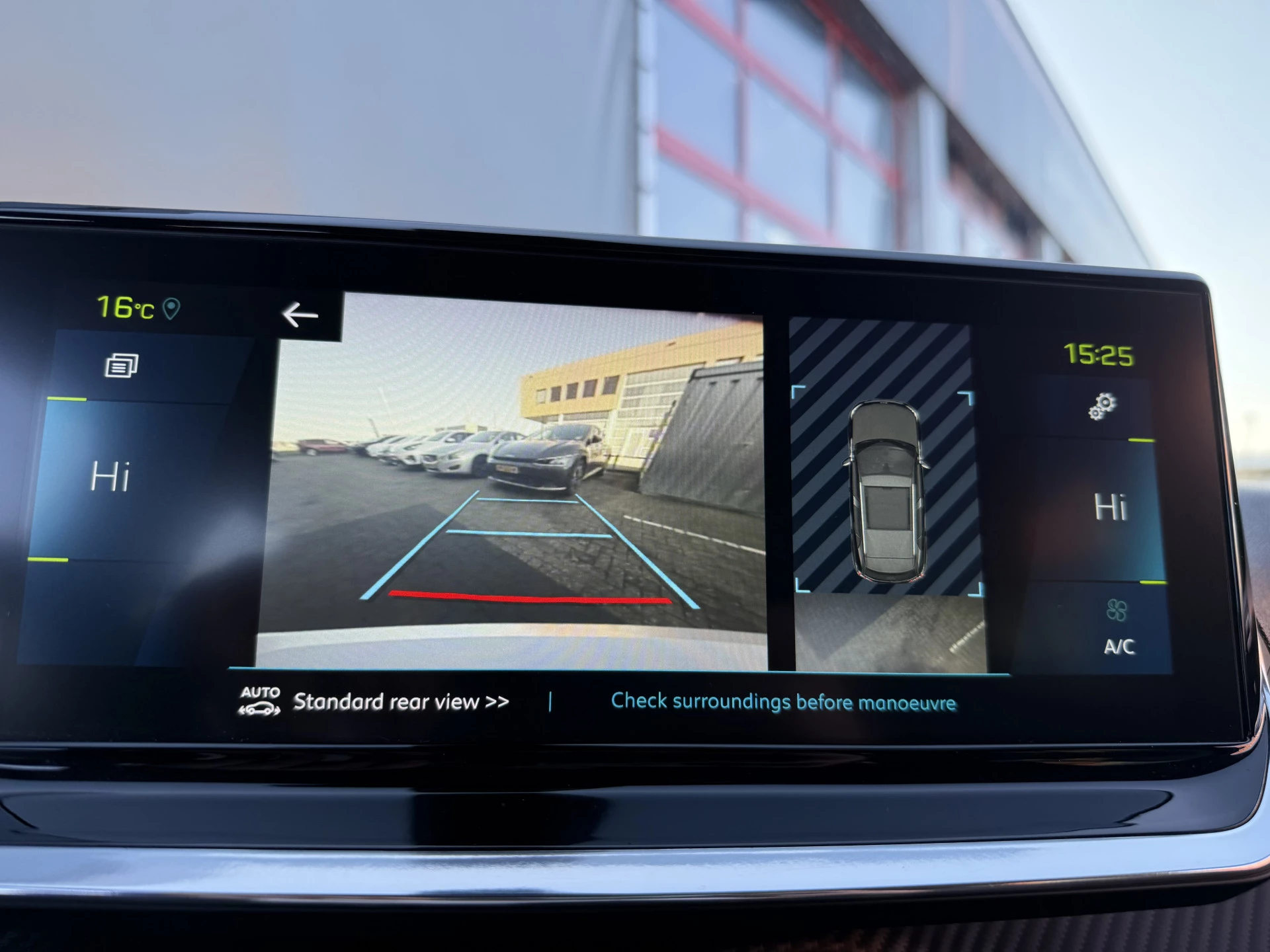 Hoofdafbeelding Peugeot e-2008