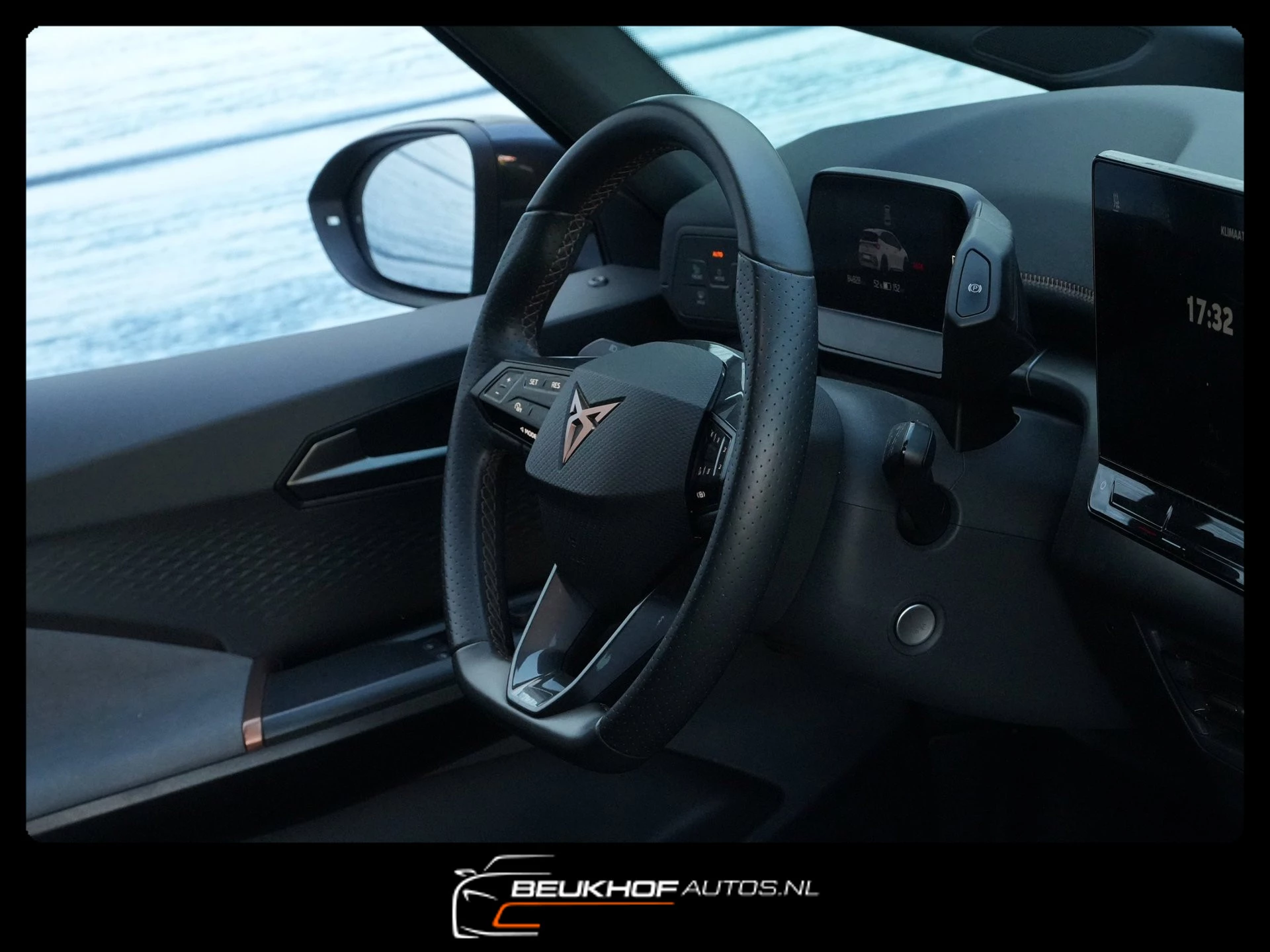 Hoofdafbeelding CUPRA Born