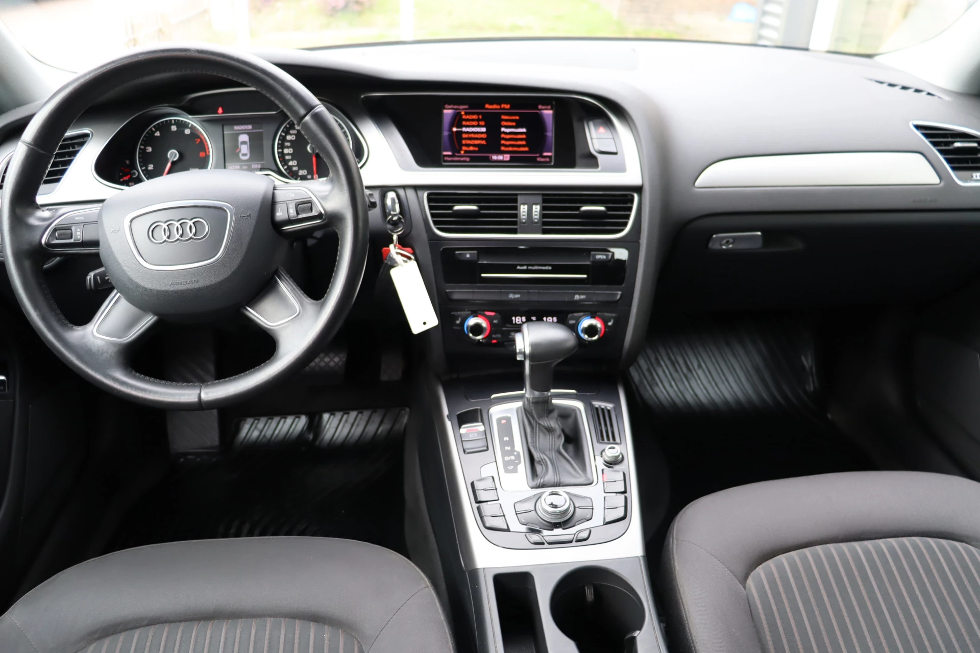 Hoofdafbeelding Audi A4