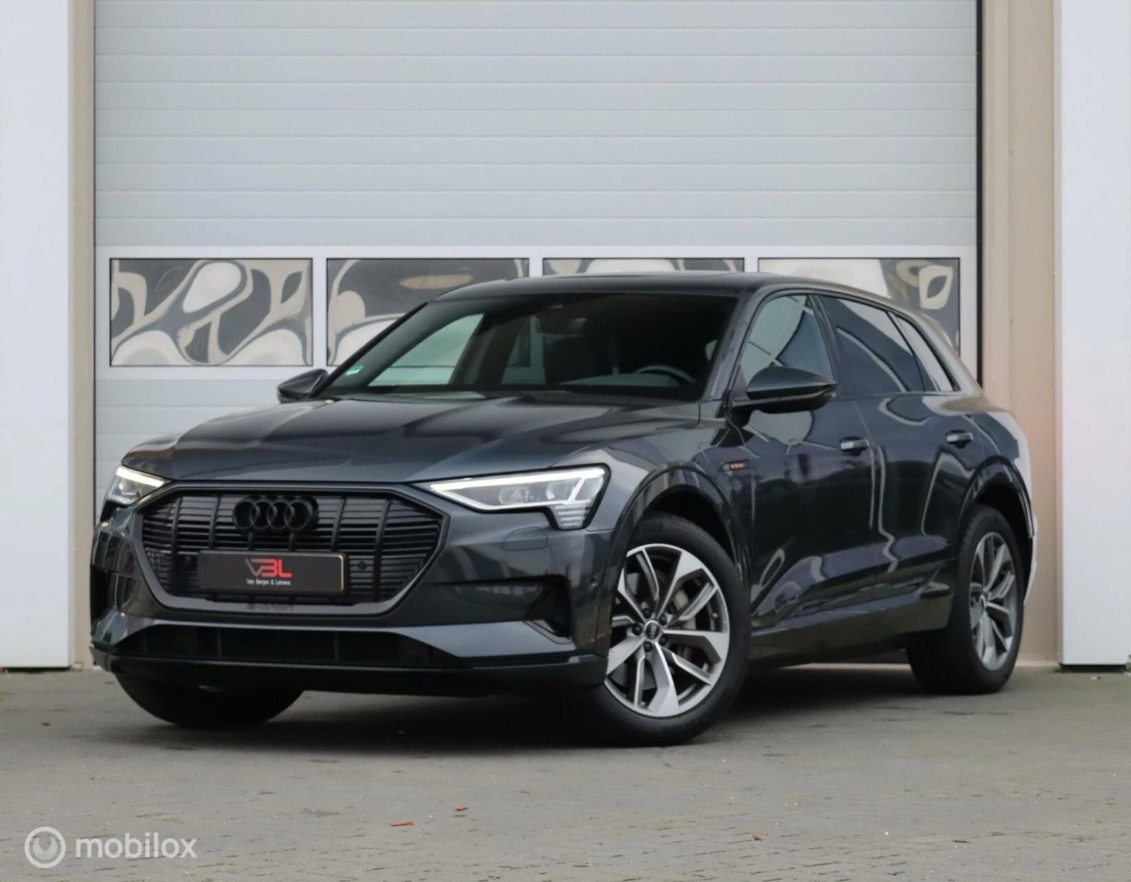 Hoofdafbeelding Audi e-tron