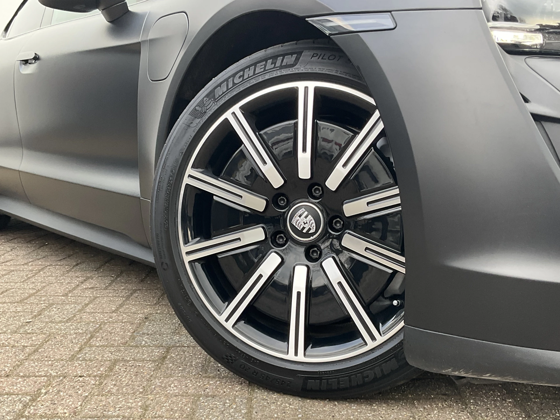 Hoofdafbeelding Porsche Taycan