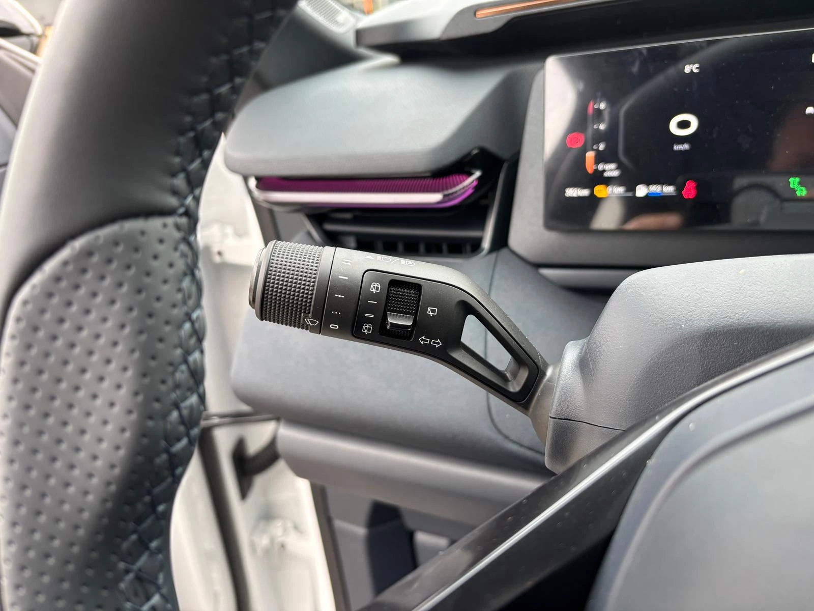 Hoofdafbeelding Lynk & Co 08