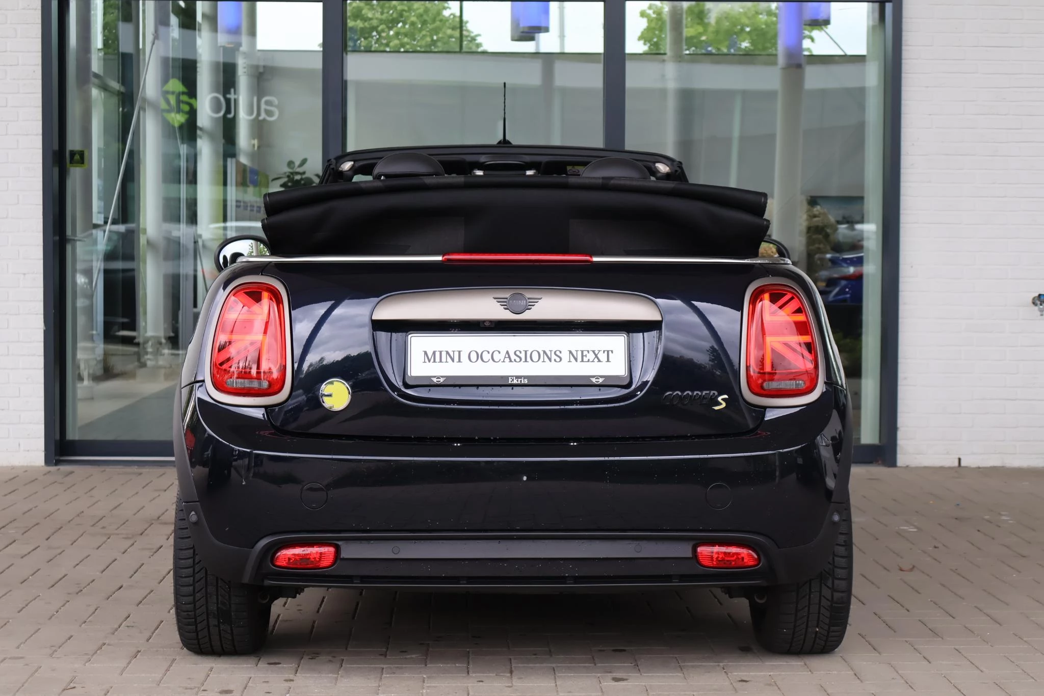 Hoofdafbeelding MINI Cabrio