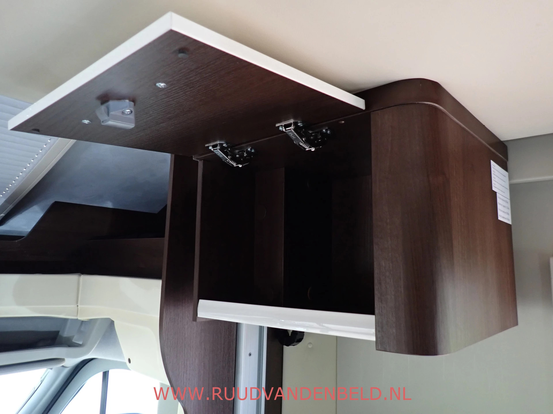 Hoofdafbeelding ROLLER TEAM AUTO-ROLLER 284 TL