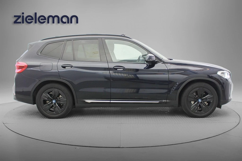 Hoofdafbeelding BMW iX3