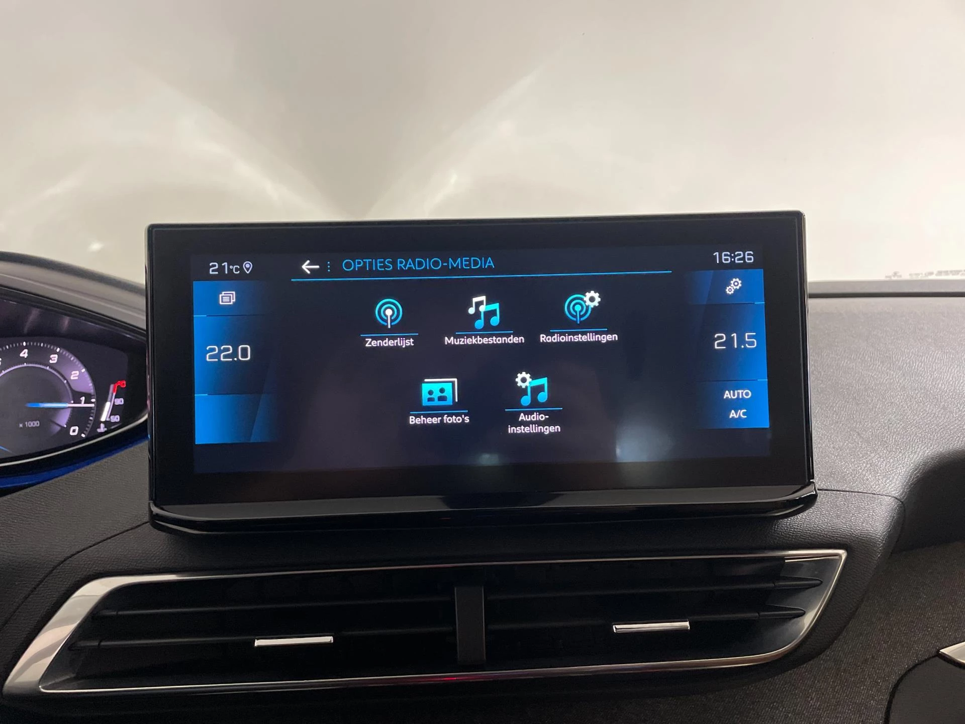 Hoofdafbeelding Peugeot 5008