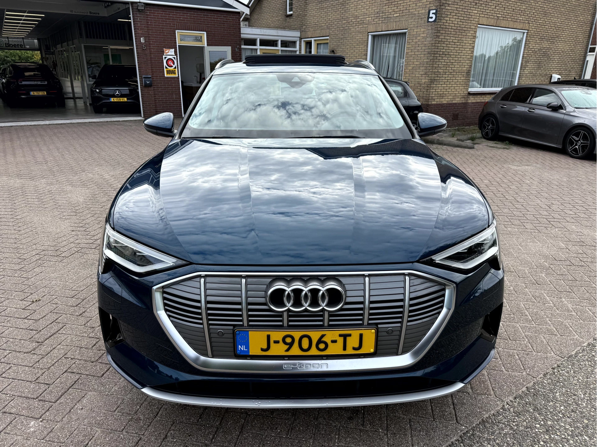Hoofdafbeelding Audi e-tron