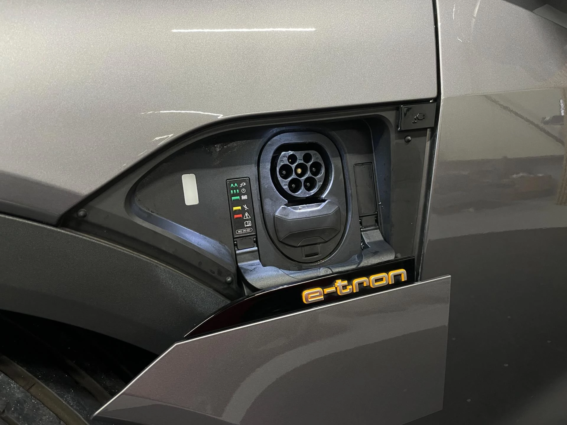 Hoofdafbeelding Audi e-tron