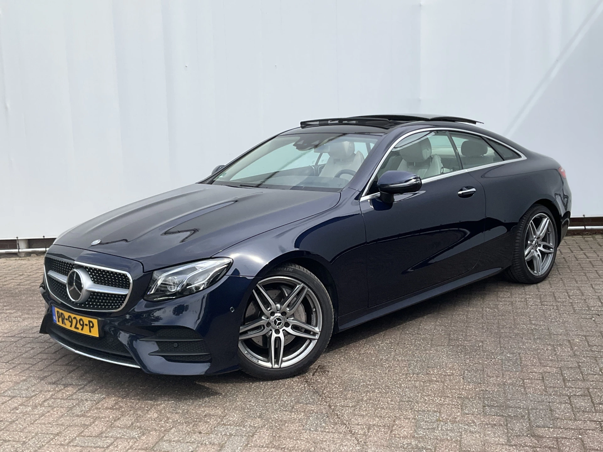 Hoofdafbeelding Mercedes-Benz E-Klasse