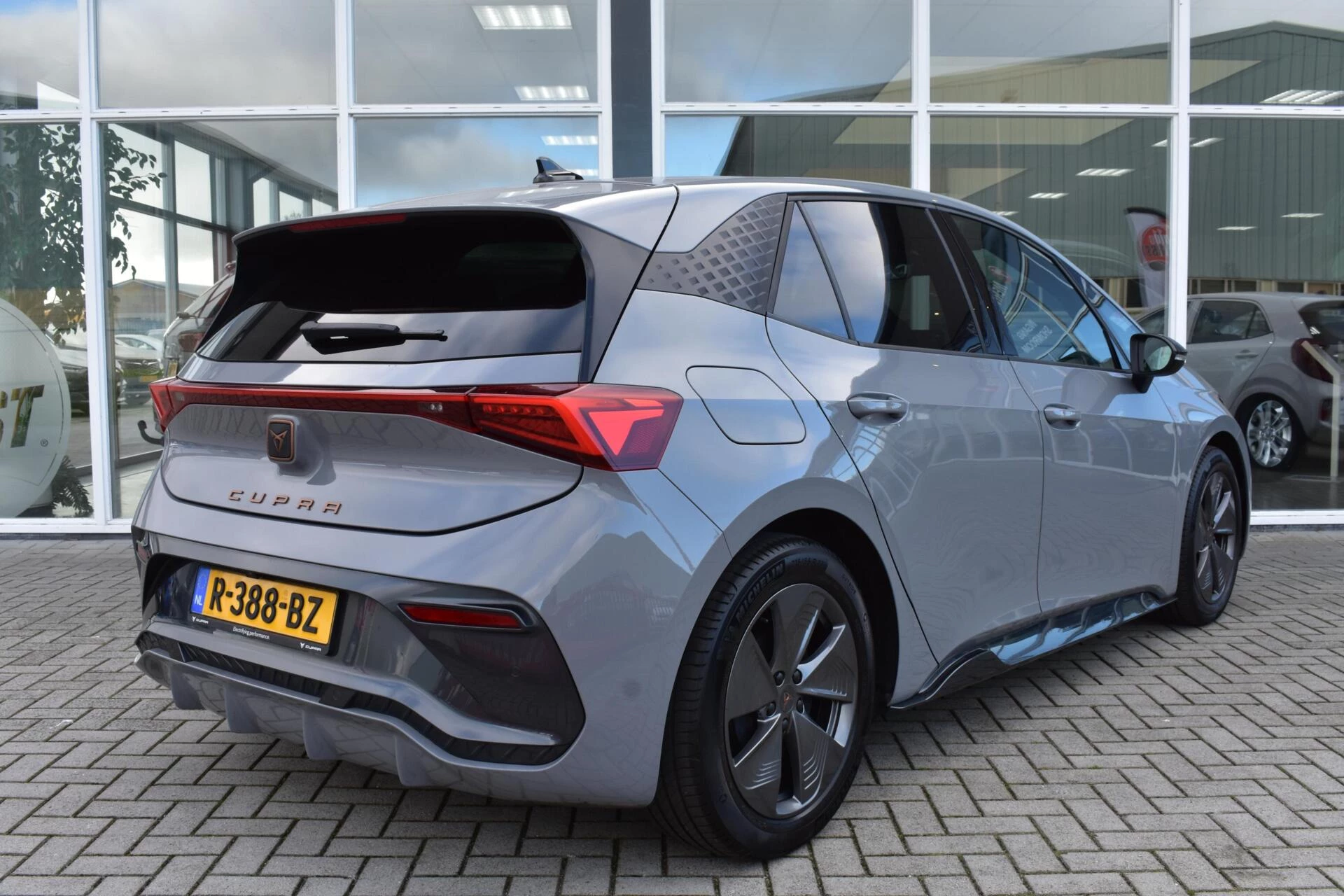 Hoofdafbeelding CUPRA Born