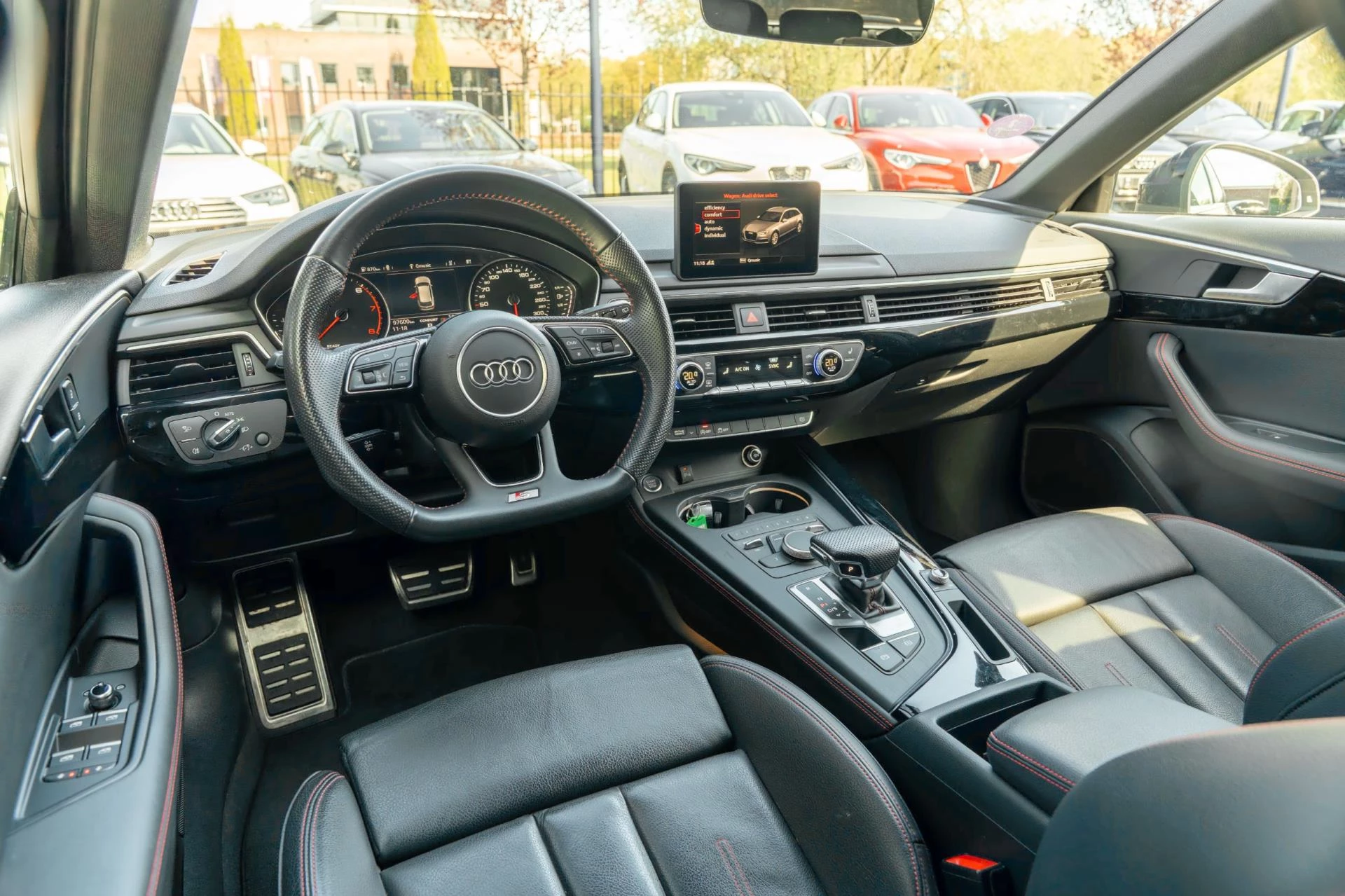 Hoofdafbeelding Audi A4