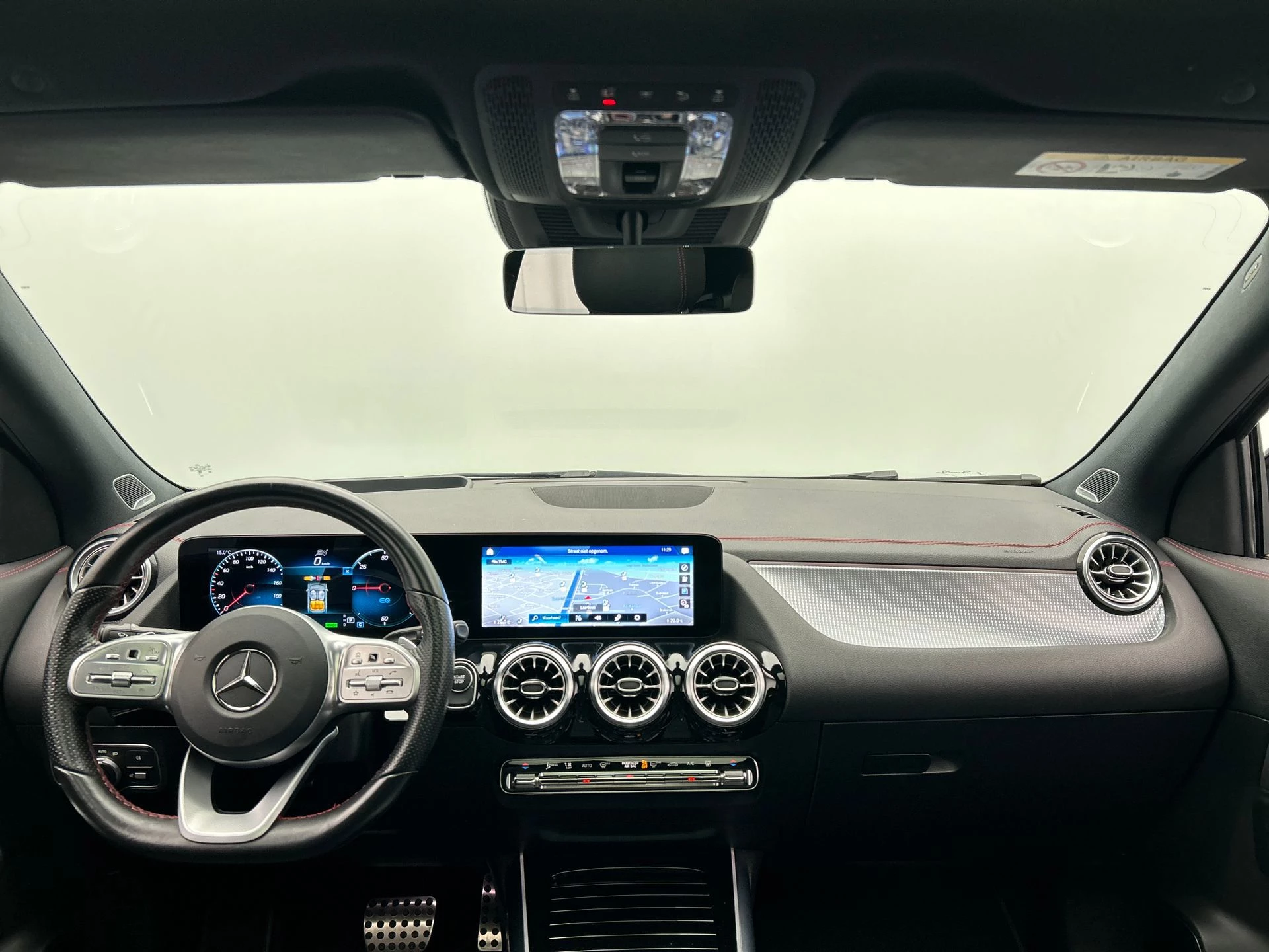 Hoofdafbeelding Mercedes-Benz EQA