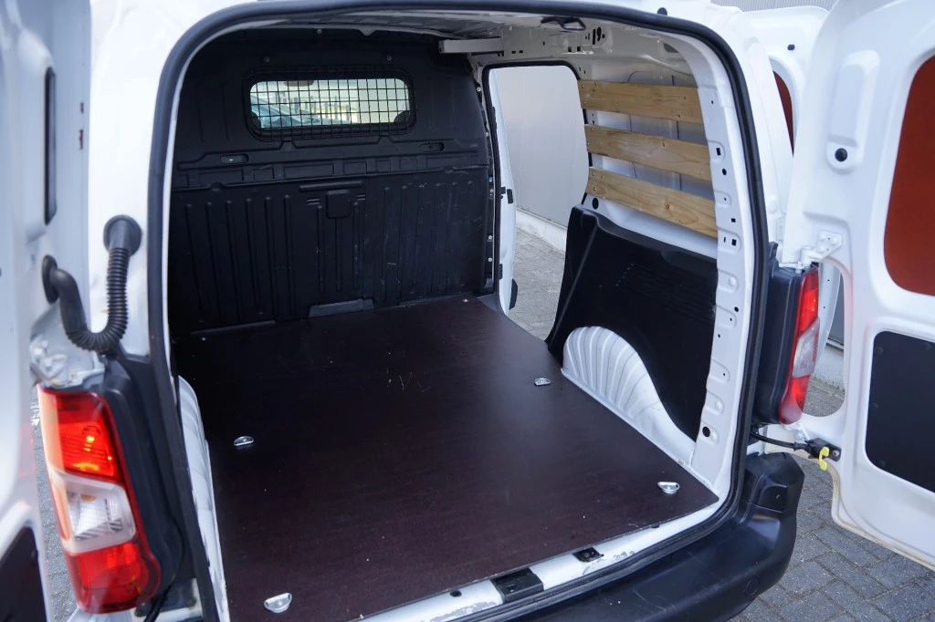 Hoofdafbeelding Peugeot Partner
