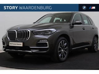 BMW X5 xDrive45e High Executive xLine Automaat / Panoramadak / Trekhaak / Achteruitrijcamera / Comfortstoelen / Live Cockpit Professional / Comfort Access