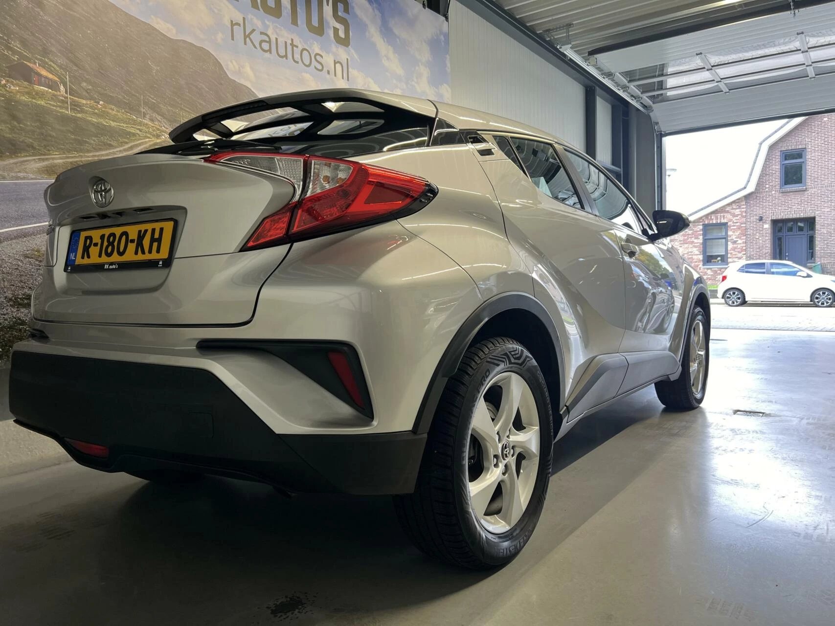 Hoofdafbeelding Toyota C-HR