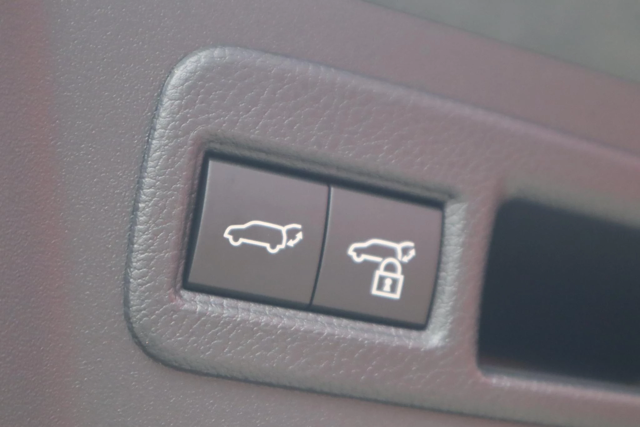 Hoofdafbeelding Toyota C-HR+