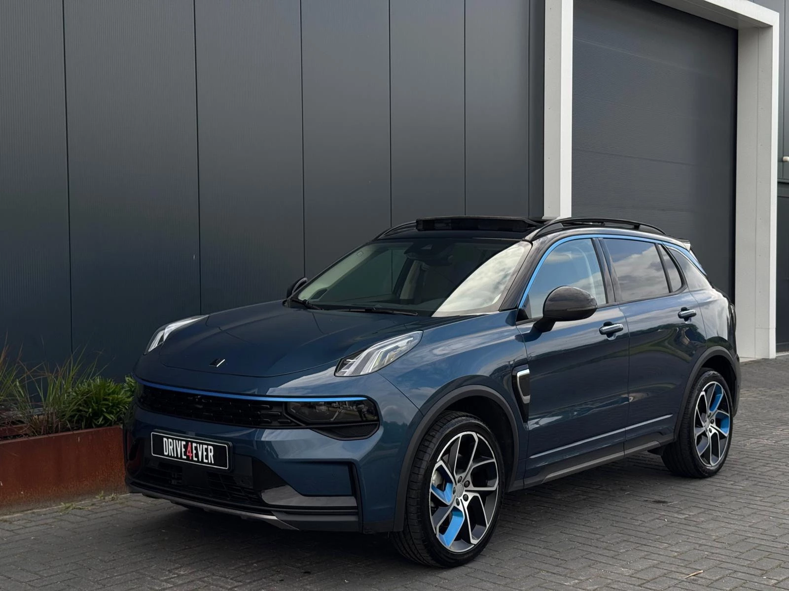 Hoofdafbeelding Lynk & Co 01