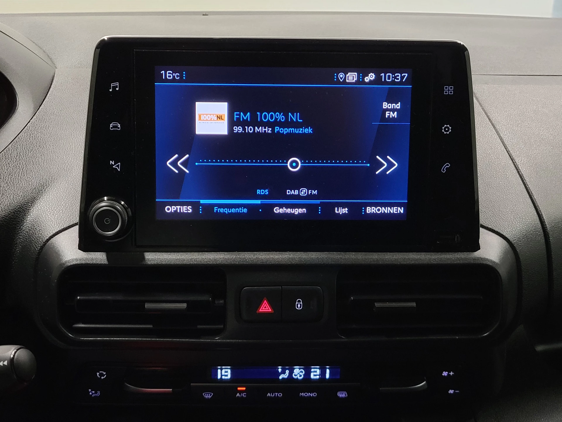 Hoofdafbeelding Peugeot Partner