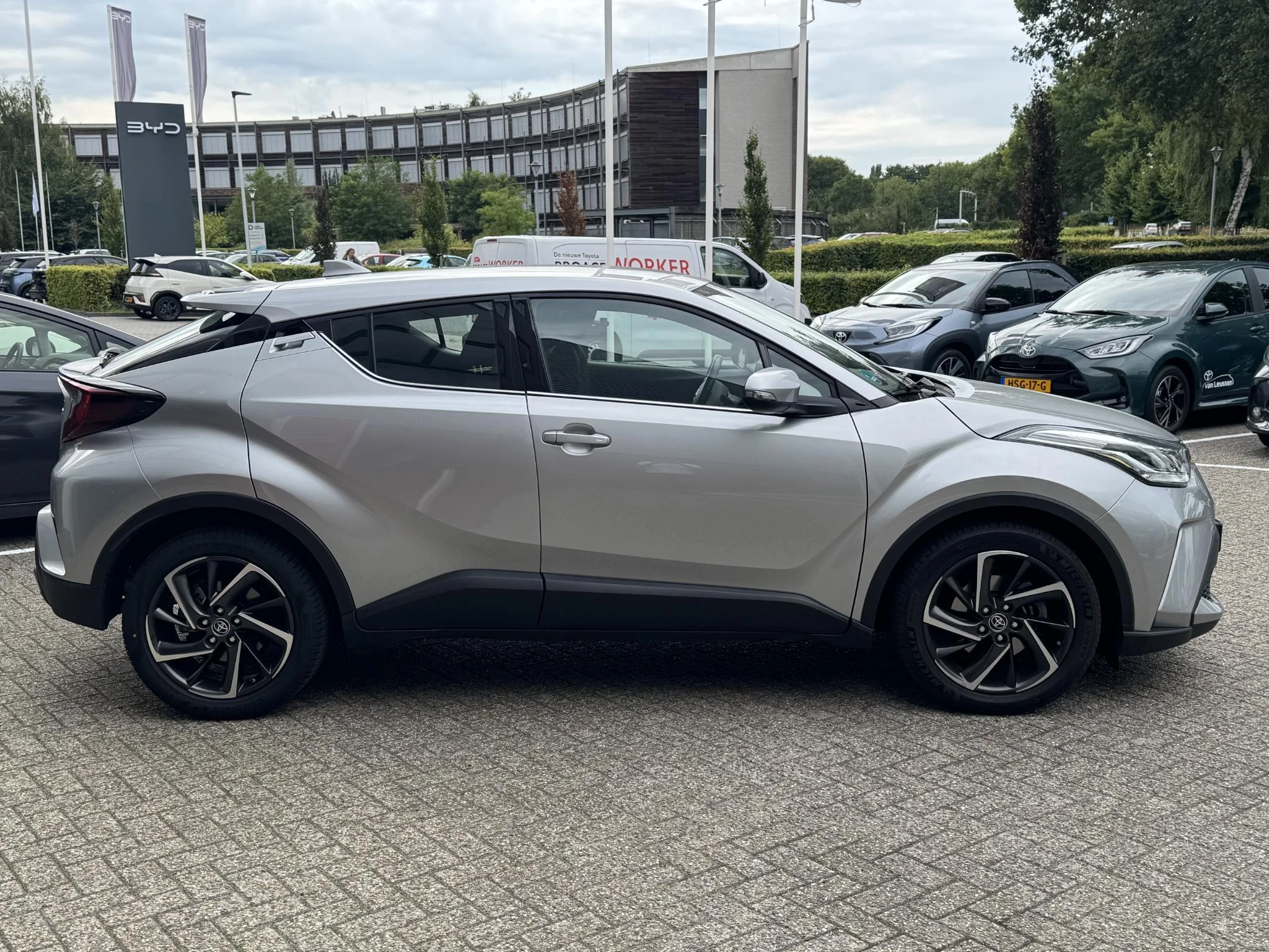 Hoofdafbeelding Toyota C-HR