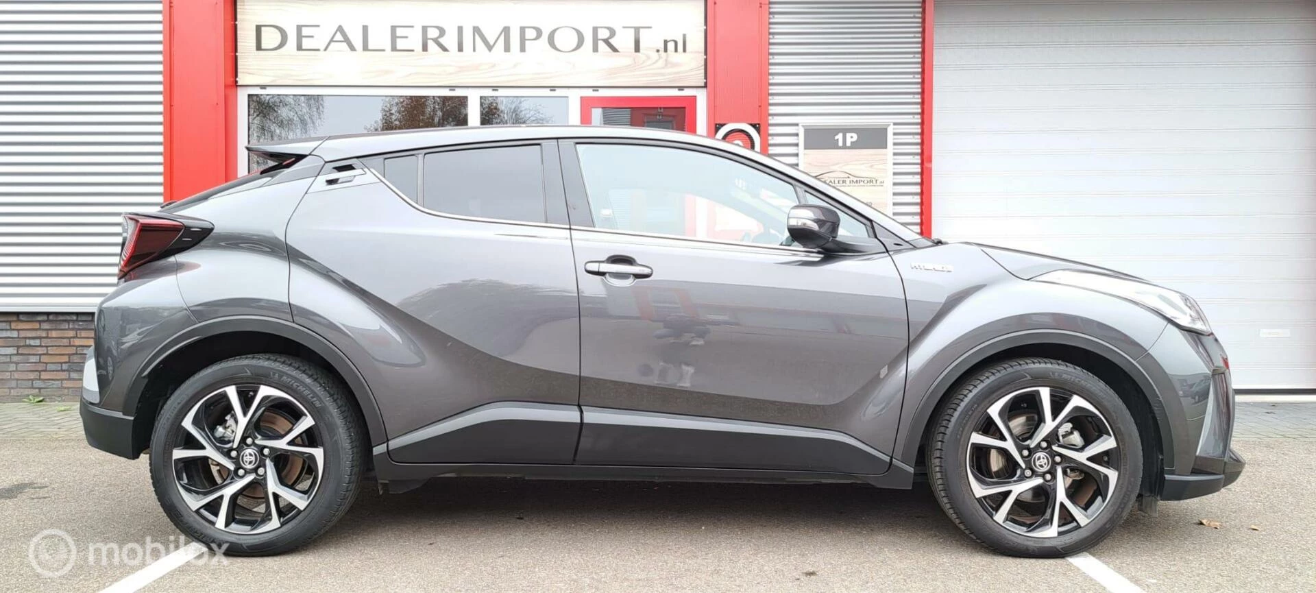 Hoofdafbeelding Toyota C-HR